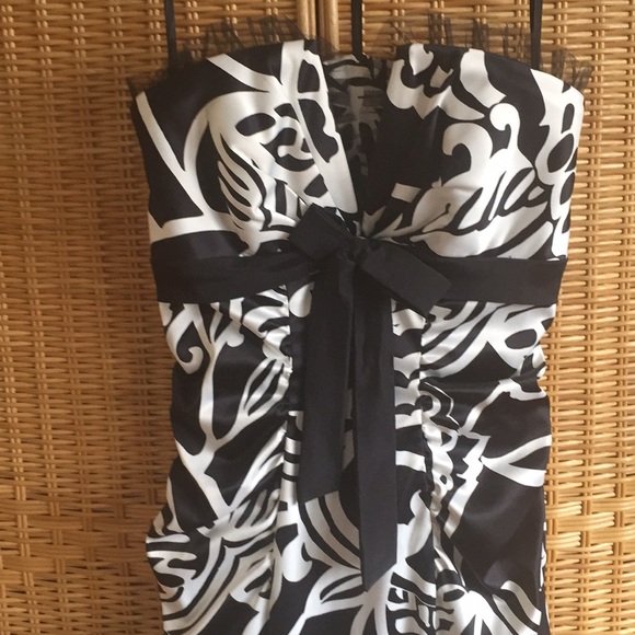 Gown - Picture 2 of 5